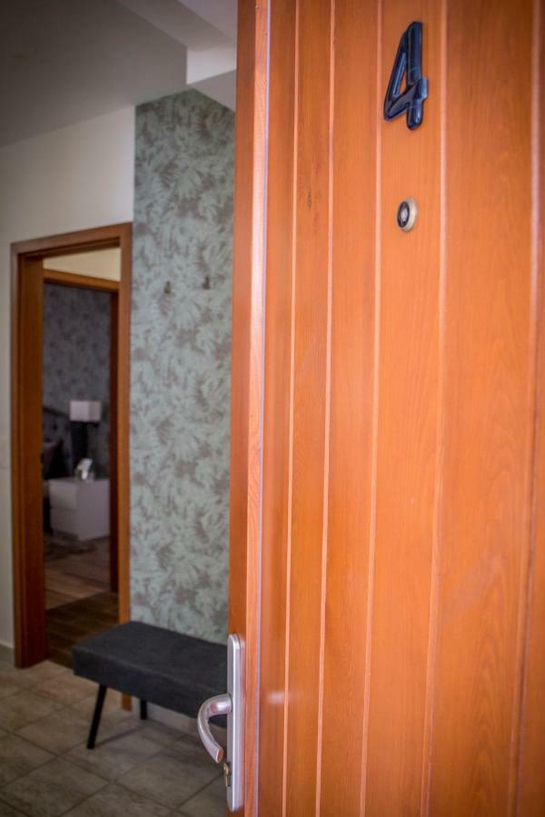 Don Quijote Apartment บูดาเปสต์ ภายนอก รูปภาพ