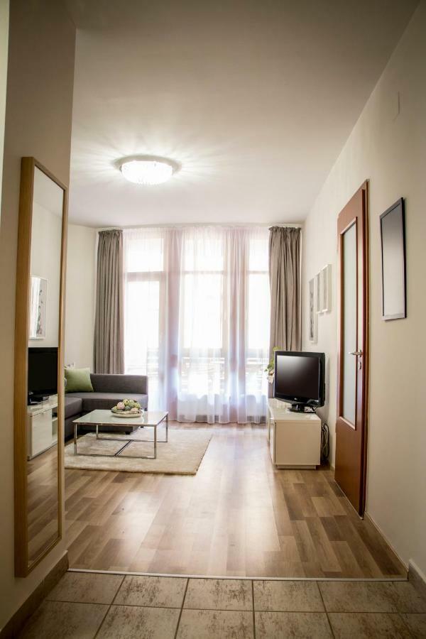 Don Quijote Apartment บูดาเปสต์ ภายนอก รูปภาพ